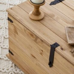 Coffre Finca Rustica -Promos Meubles Boutique 1000178021 200511 13523800003 DETAILS P000000001000178021