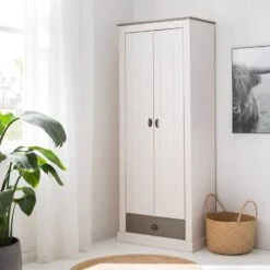 Armoire Neely -Promos Meubles Boutique 1000208444 200608 13580500047 MOOD DETAILS P000000001000208444 mood