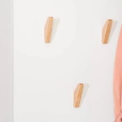 Porte-manteau Mural LINDHOLM à étagère -Promos Meubles Boutique 1000364014 230913 026 MOOD DETAILS P000000001000364014 mood