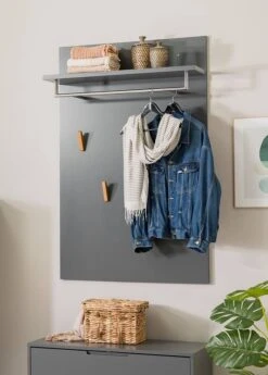 Porte-manteau Mural LINDHOLM à étagère -Promos Meubles Boutique 1000364016 230907 020 MOOD DETAILS P000000001000364016 mood