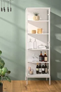 Vitrine Camira - Type A 29 Vitrine Camira - Type A -Promos Meubles Boutique 1000378030 230413 020 MOOD DETAILS P000000001000378030 mood